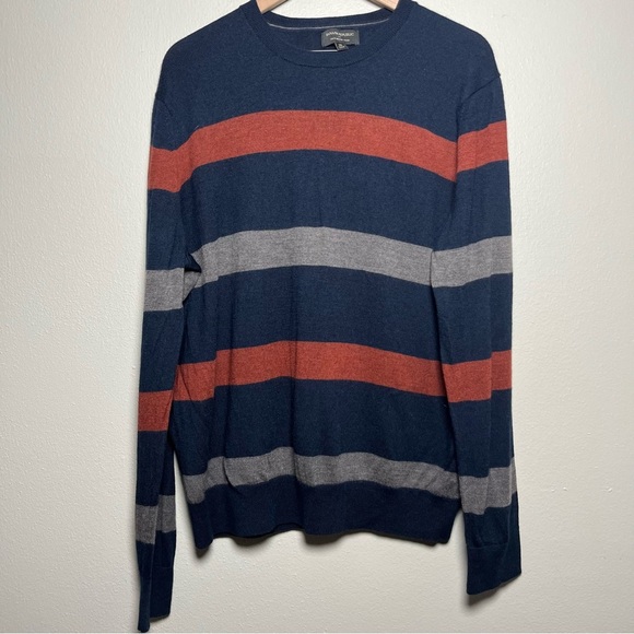 Banana Republic Men 100% Merino Wool Sweater XL Navy Blue Stripe Colorblock Crew - Picture 1 of 10